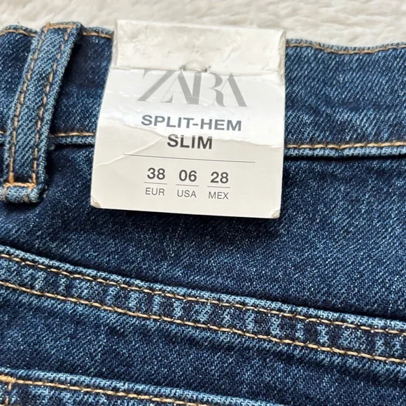 Zara Brand New Women's Dark Blue Jeans with split Hem at bottom - Picture 9 of 9
